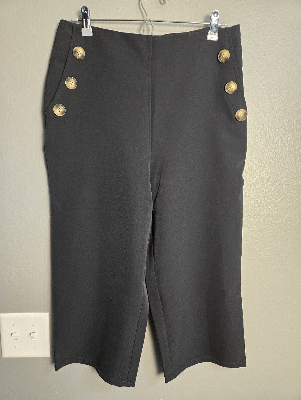 All Worthy Black Sailor Cropped Pants Size 8